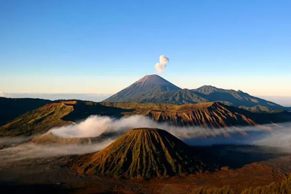 Giorno 6 - Trekking sul Bromo e trasferimento per Lumajang
