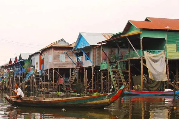 GIORNO 13 – Gruppo di Roluos e Tonle Sap