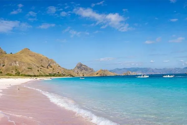 Giorno 3 - Visita alla Spiaggia Rosa e snorkeling a Gili Petelu