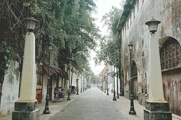 Giorno 12 - Traferimento da Semarang a Jakarta
