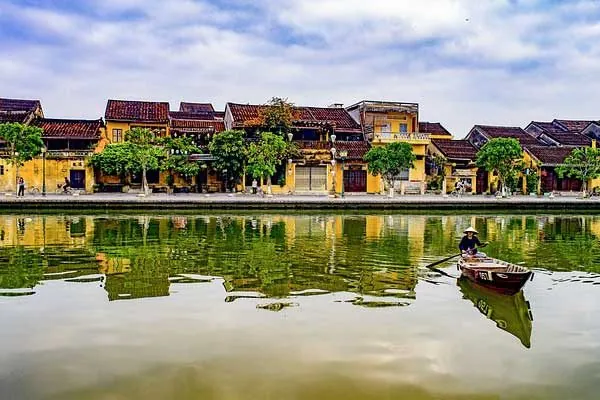 GIORNO 13 – Visita di Hoi An