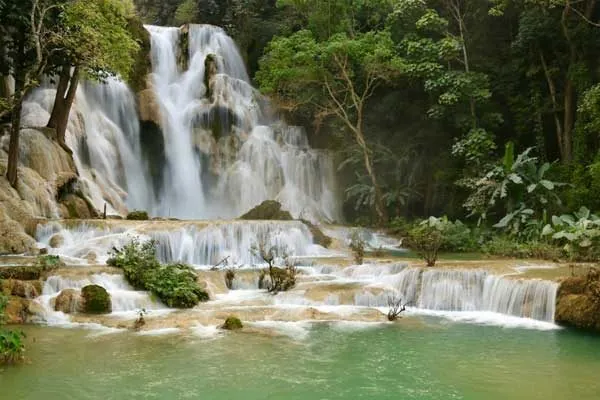 Giorno 4 - Tak Bat e cascate Kuang Si