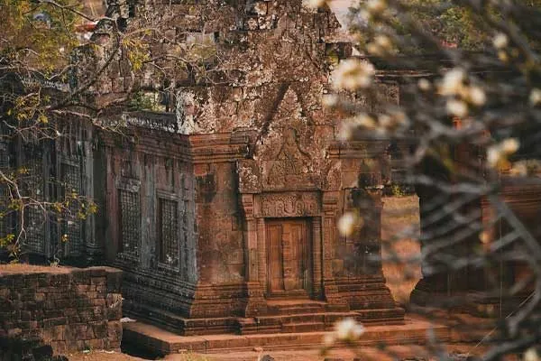 Giorno 8 - Da Paksong a Champasak, visita di Wat Phou